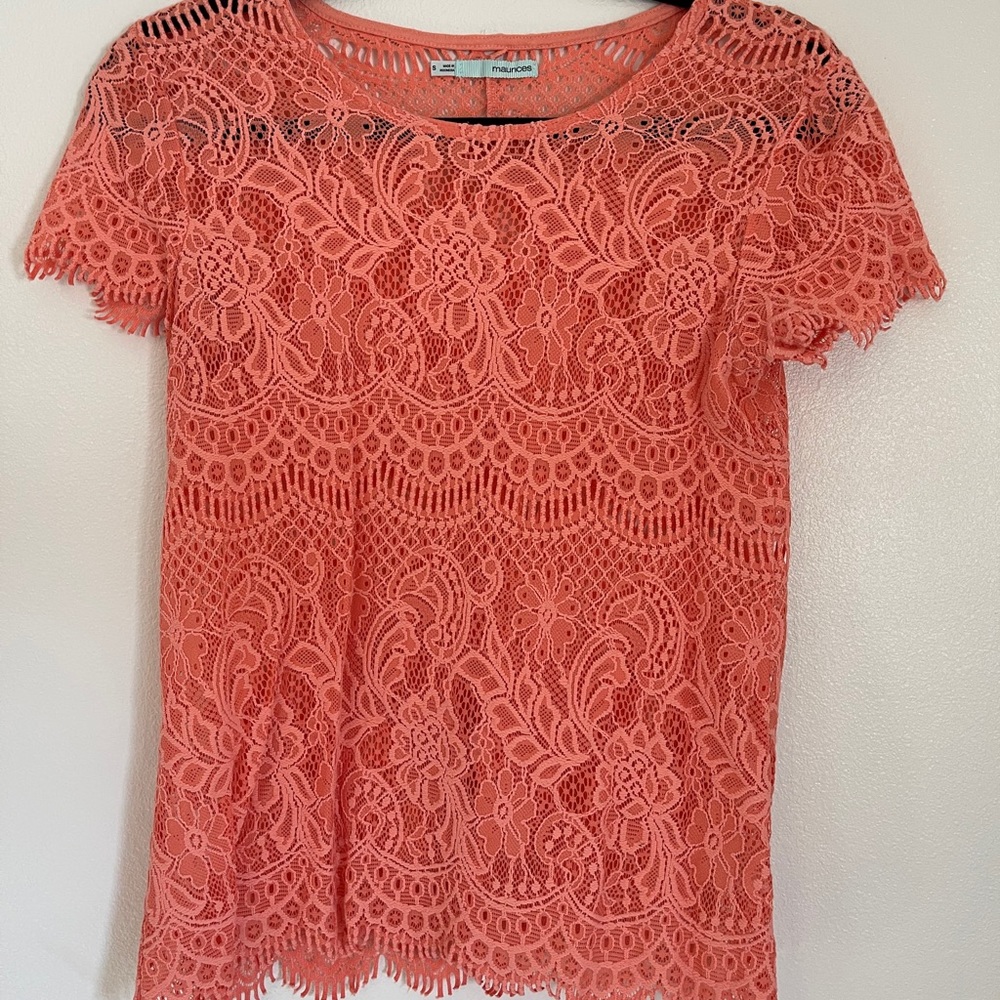 LACE SCALLOPED TOP